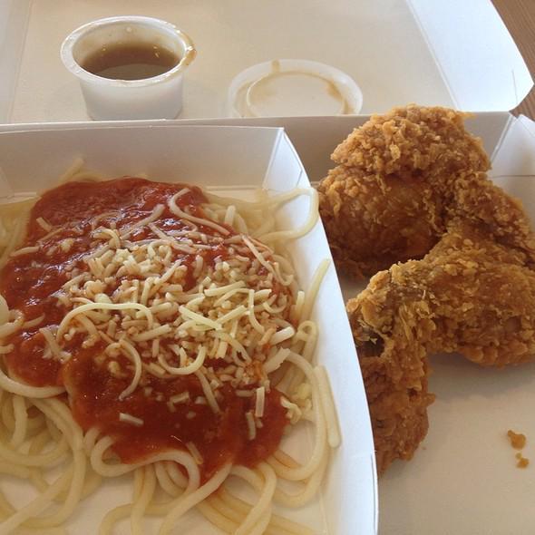 https://cdn.idntimes.com/content-images/post/20171130/foodspotting-4cb30f6d97b45e5734ef51eac1972b15.jpg