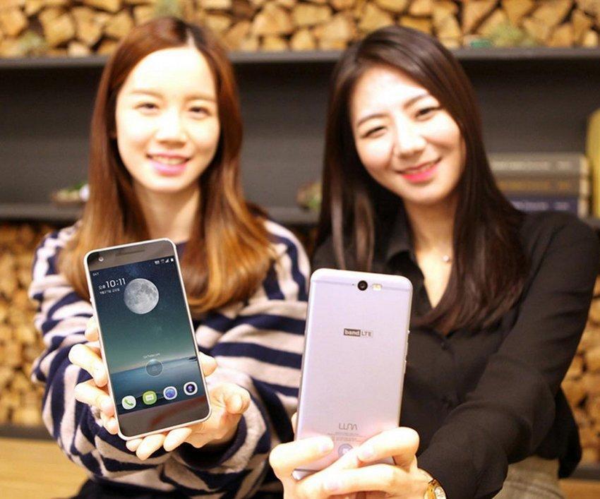 https://cdn.idntimes.com/content-images/post/20170220/foxconn-luna-9beb1218e6e9878eec1e5fef45b44990.jpg
