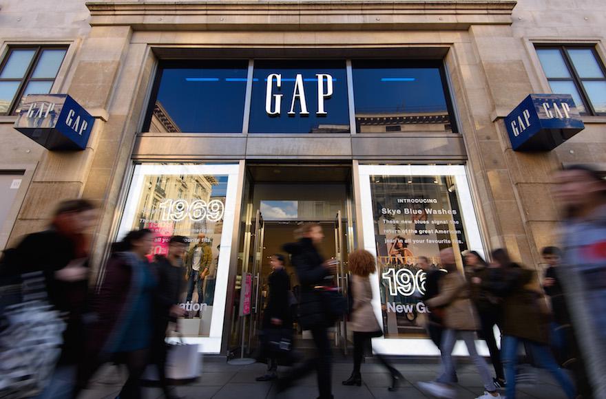 https://cdn.idntimes.com/content-images/post/20171130/gap-store-ad63c87c2b520147da1434ae2ccdb2b5.jpg