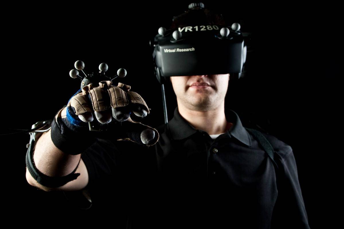 https://cdn.idntimes.com/content-images/post/20171002/gear-virtual-reality-headset-5600861981d2d9fc583fdafe71a1222d.jpg
