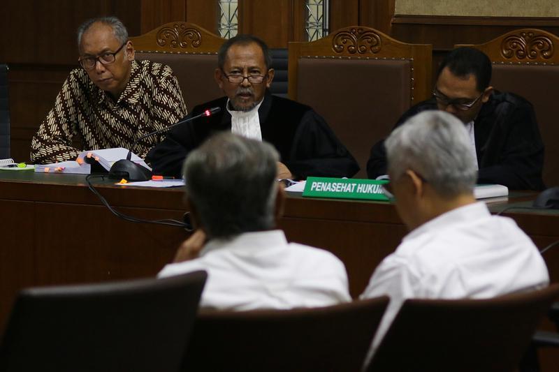 https://cdn.idntimes.com/content-images/post/20180409/hilman-1-99eab3bda32e86de20120e2eb00b037c.jpg