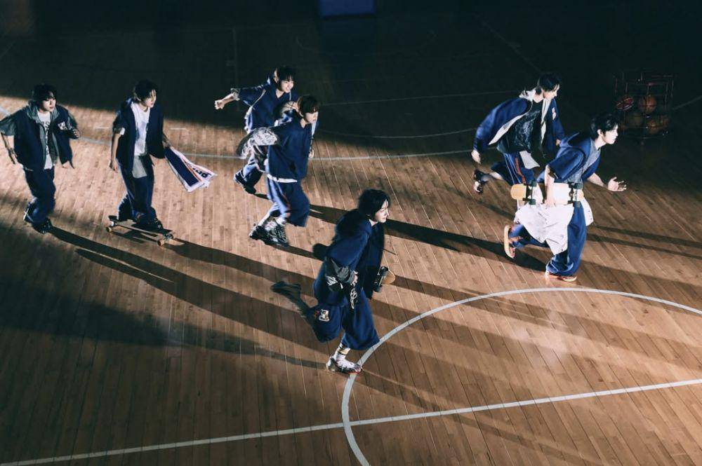 potret KickFlip di mini album Kick Out, Flip Now! (instagram.com/kickflip_jype)