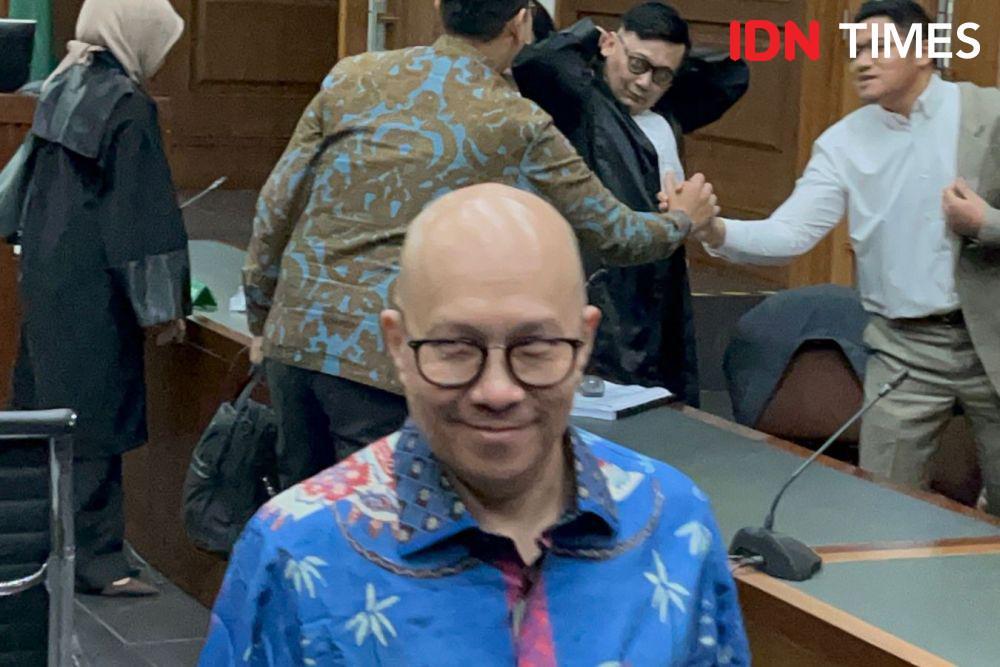 Sidang Eks Direktur Utama PT Taspen Antonius dan eks Direktur Utama PT Insight Investment Management (PT IIM), Ekiawan Heri Primaryanto pada Selasa (27/5/2025). (IDN Times/Aryodamar)