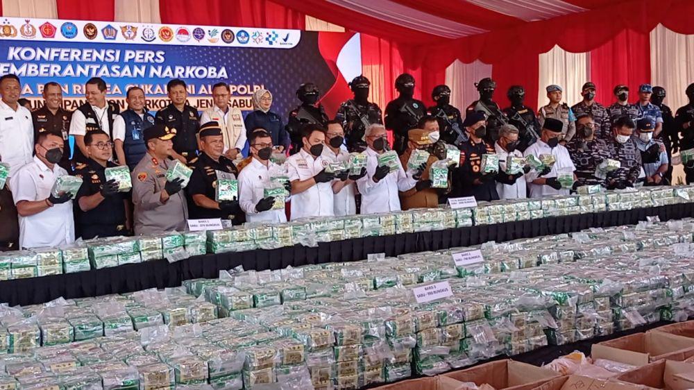 Jaringan Narkoba Segitiga Emas Serbu Laut Kepri