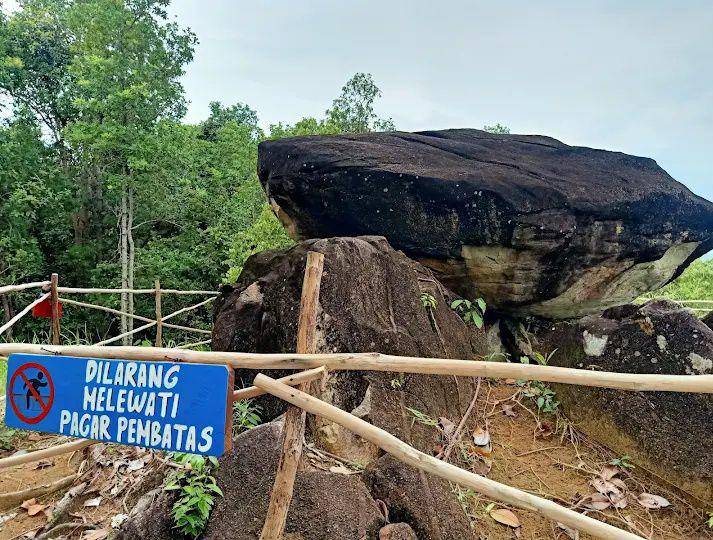 Geosite Batu Begalang, Belitung (google.com/maps/Heriyanto Rantelino)