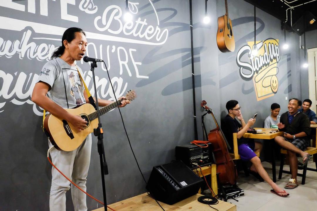 https://cdn.idntimes.com/content-images/post/20170904/kedai-dodit-14-0b8b3eff21abf5f7efa3d22142f09064.jpg