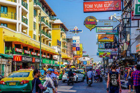 https://cdn.idntimes.com/content-images/post/20180225/khao-san-road-in-bangkok-76fa98fae060554343559dc81331727b.jpg