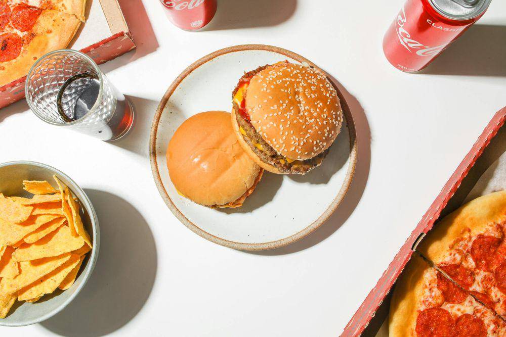 junk food (pexels.com/Polina Tankilevitch)