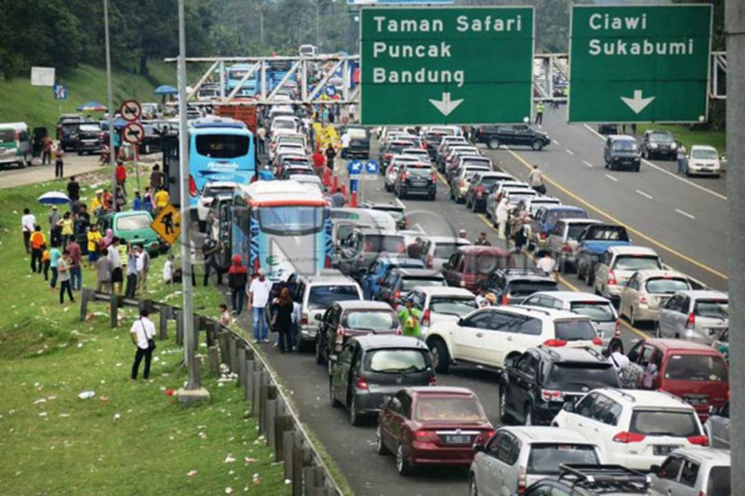 https://cdn.idntimes.com/content-images/post/20171230/puncak-fa8f341f39c96f79681e61f60e07126f.jpg