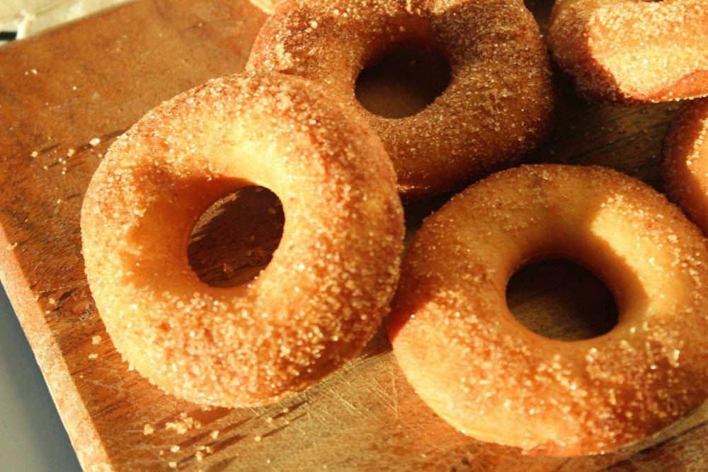 Ilustrasi donat (unsplash.com/Rens D)