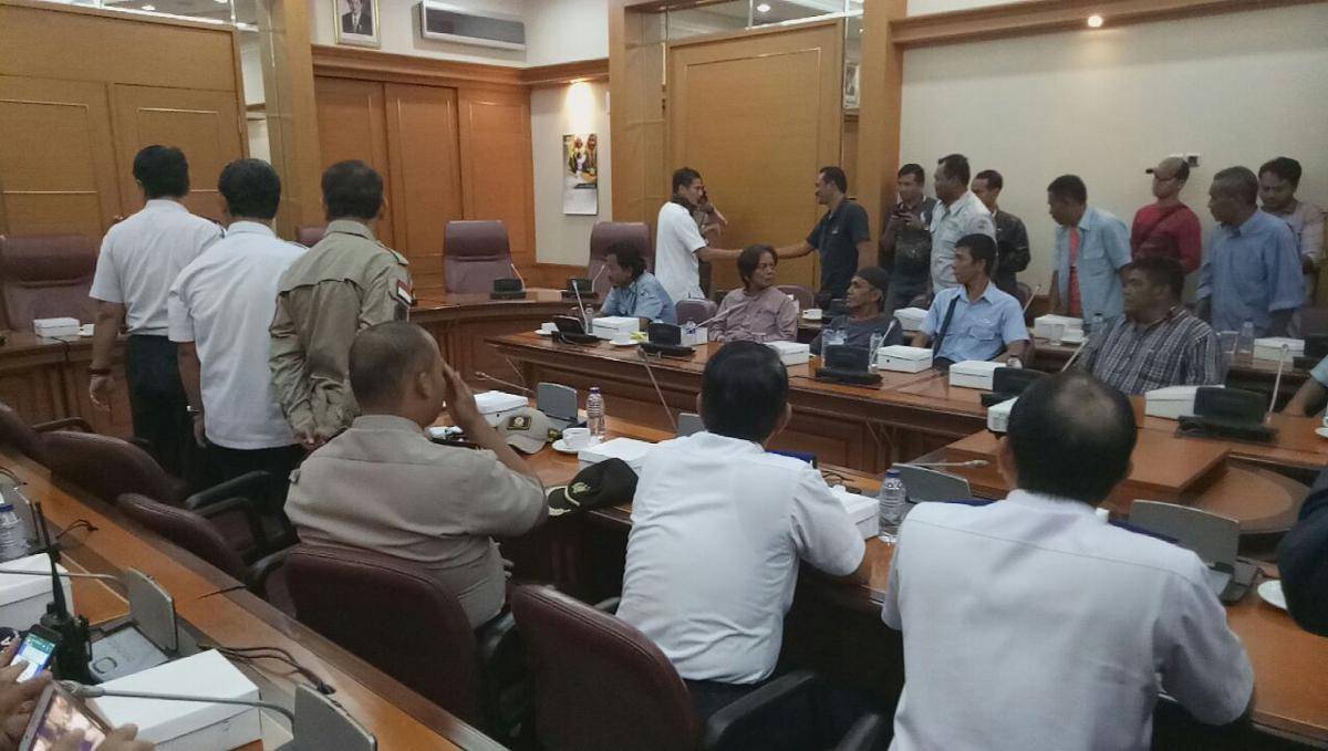 https://cdn.idntimes.com/content-images/post/20180131/sandiaga-5185b1d83c7928df3277d8d0dcca1d8e.jpg