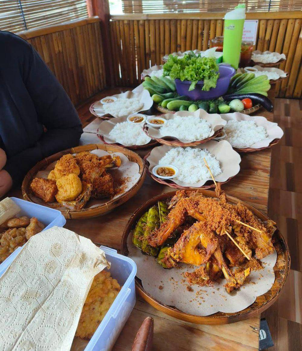 potret Ayam Goreng Pejantan 88 Sukabakti (google.com/maps/Mimoy)