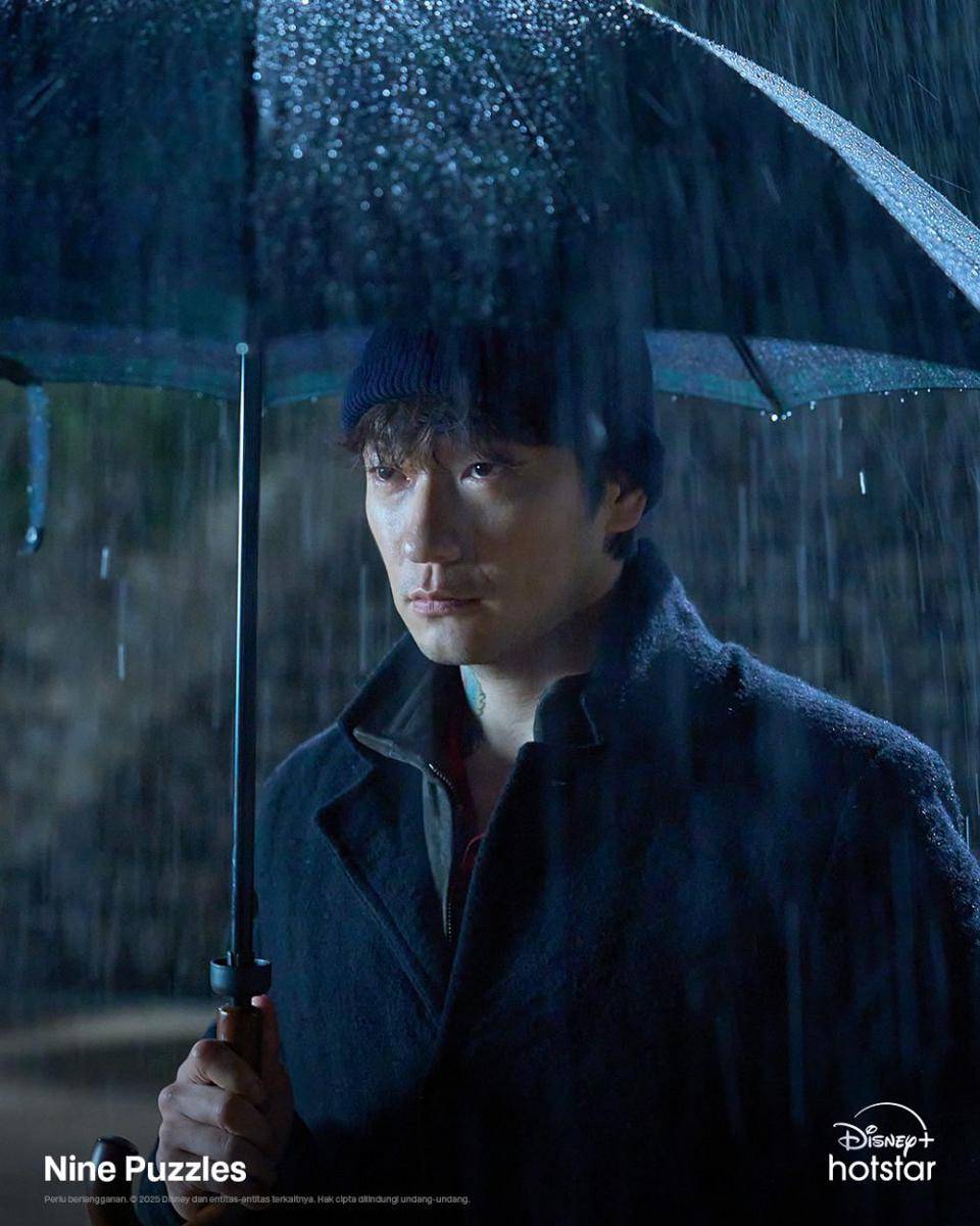 Son Suk Ku di KDrama Nine Puzzles (instagram.com/disneyplushotstarid)