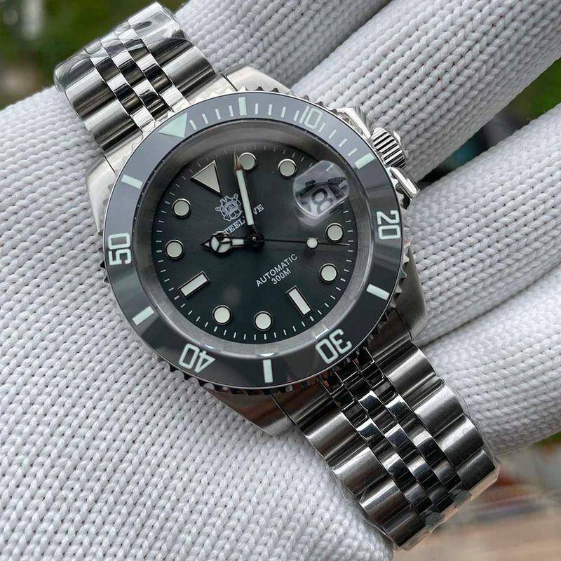Steeldive SD1953. (steeldives.com)