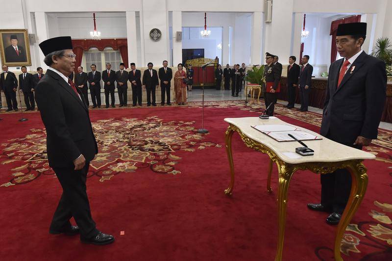 https://cdn.idntimes.com/content-images/post/20180319/todung-mulya-lubis-3jpg-1b9b9eed6c74d512ead7c72411ec2fee.jpg