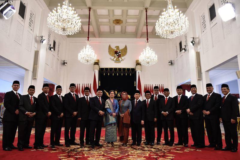 https://cdn.idntimes.com/content-images/post/20180319/todung-mulya-lubis-4-dbf4a09c0eaa70e7fb9acbb72395eafa.jpg