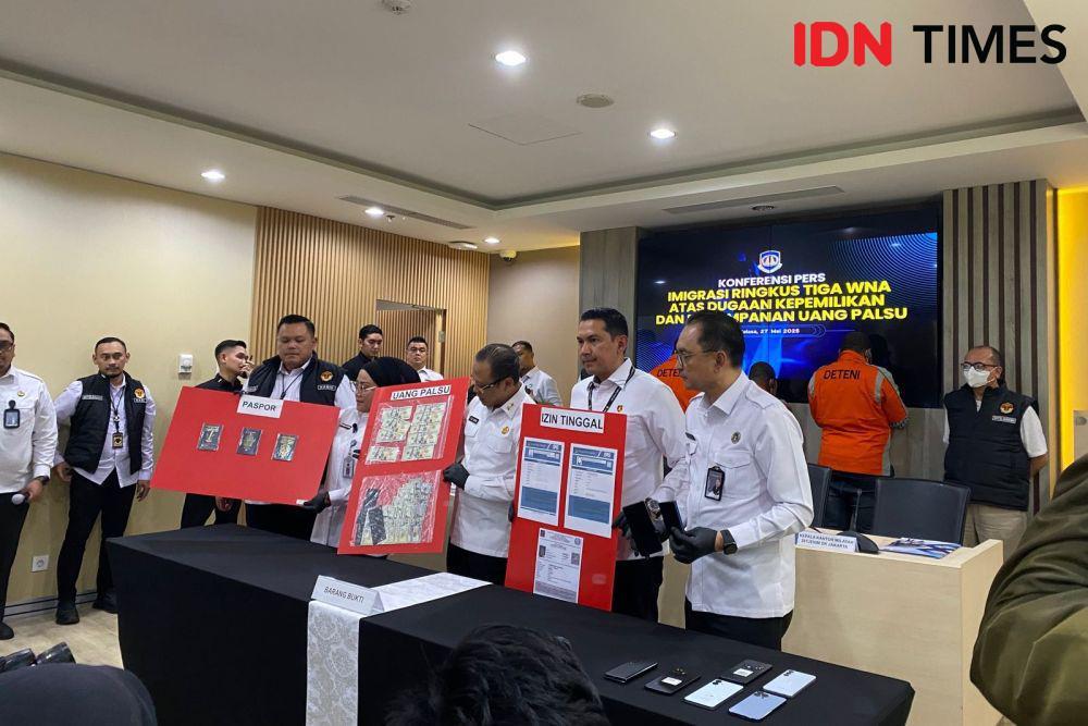 Imigrasi Bekuk Tiga WNA Diduga Simpan Uang Palsu di Jakarta