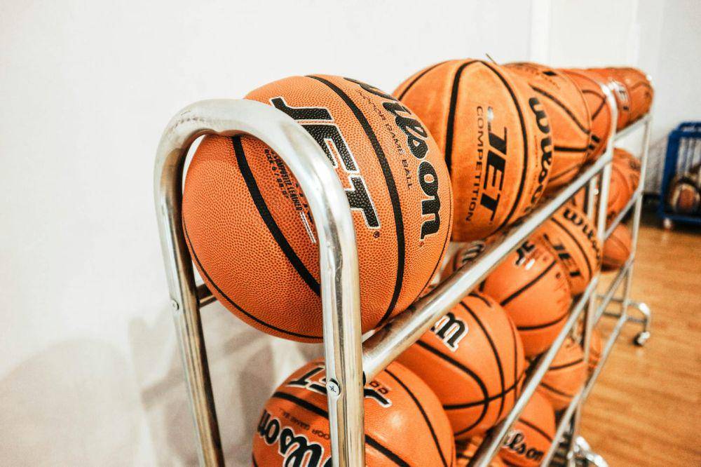 Bola basket (unsplash.com/Finnian Hadiep)