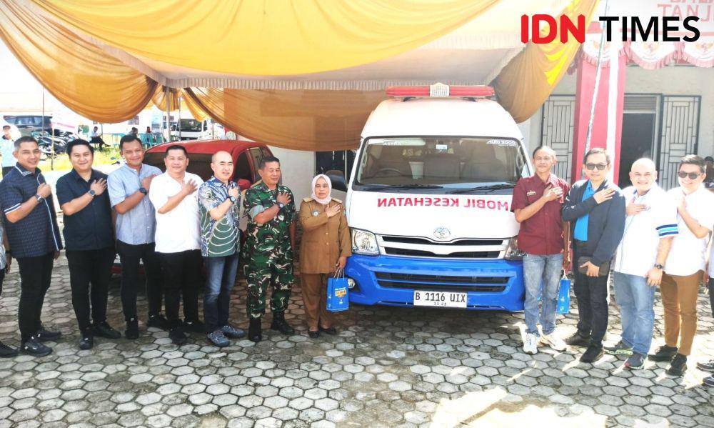 Warga Desa Tanjung Sari, Kecamatan Natar, Kabupaten Lampung Selatan antusias mengikuti pemeriksaan kesehatan gratis, Selasa (27/5/2025). (IDN Times/Martin L Tobing).