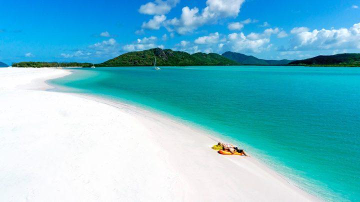 https://cdn.idntimes.com/content-images/post/20170311/whitehaven-beach-beautiful-beach-720x404-ee93898a5984eb764091b219874a4c37.jpg