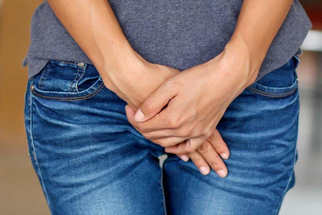https://cdn.idntimes.com/content-images/post/20180119/07-things-you-didnt-know-about-peeing-cant-pee-at-all-102422649-someone25-95a3373abb12a62cd64253a4b8f70d88.jpg
