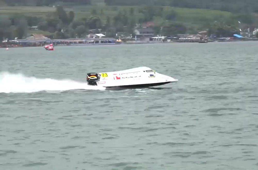 Powerboat (commons.wikimedia.org/AntaraTV)
