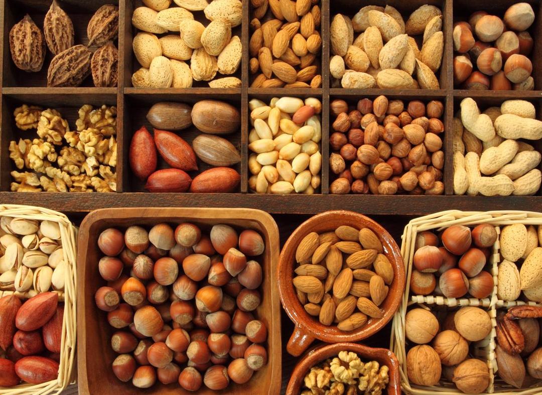 https://cdn.idntimes.com/content-images/post/20180221/13165419-nuts-67df531f65536b65518b956785fe113d.jpg