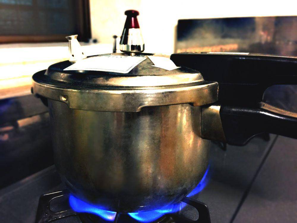 Ilustrasi memasak menggunakan panci presto (photo-ac.com/azagoma)