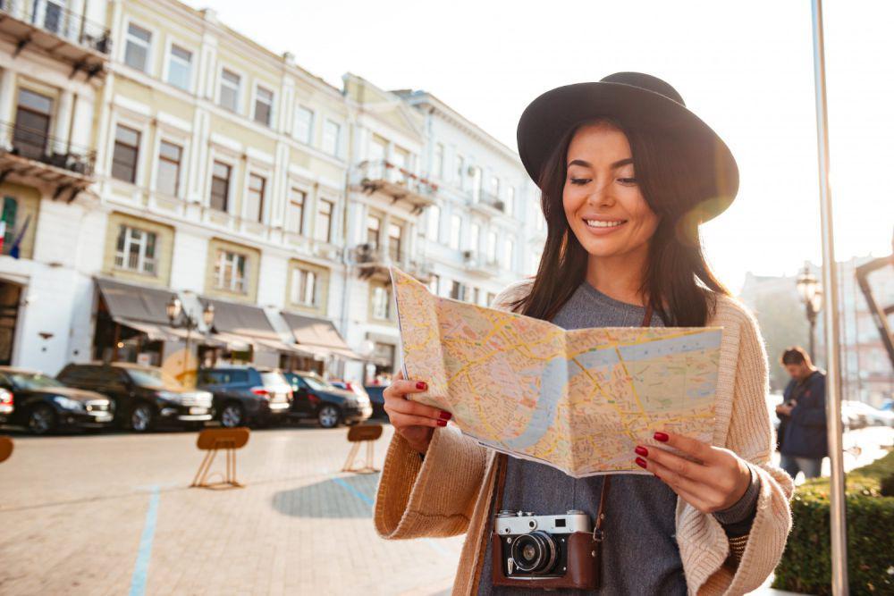 ilustrasi traveling (freepik.com/drobotdean)