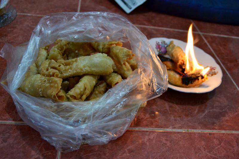 https://cdn.idntimes.com/content-images/post/20171229/1808-gorengan-berbahan-plastik-1-55259ace8f1cefd23e48ca6c2e482445.jpg