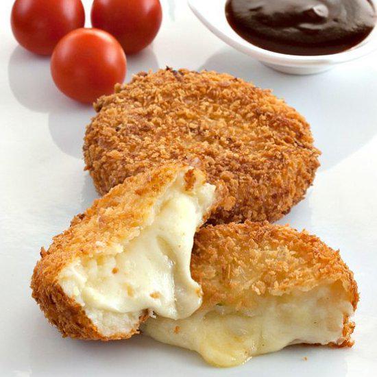 https://cdn.idntimes.com/content-images/post/20180103/2372133-cheese-korokke-14e40d2b8b73829b6c31d7ab7fe62059.jpg