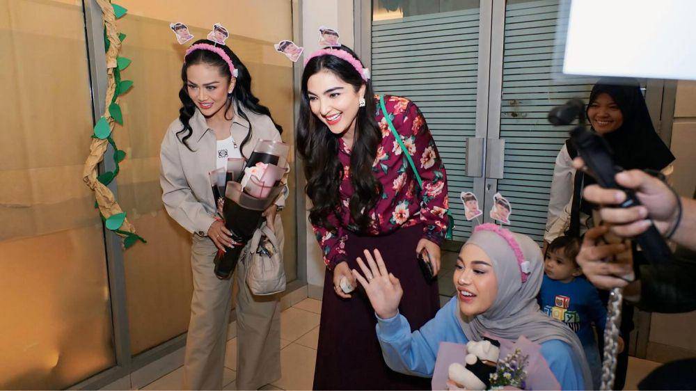 Ameena pentas di sekolah (Instagram.com/ashanty_ash)