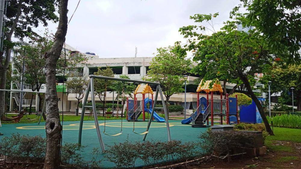 taman bermain anak di Taman Menteng (dok.pribadi/Gusti Nur Iwari)