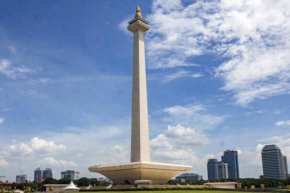https://cdn.idntimes.com/content-images/post/20180104/antarafoto-berlibur-di-monas-241217-gp-5ae6b21a1a70aa59ac91d874cde1006e.jpg