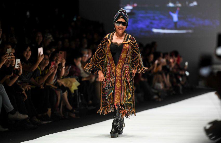 https://cdn.idntimes.com/content-images/post/20181024/antarafoto-susi-pudjiastuti-badai-pasti-berlalu-jfw-2019-231018-hma-2-5dfff1294f20ac2f00cca4578e88a3db.jpg