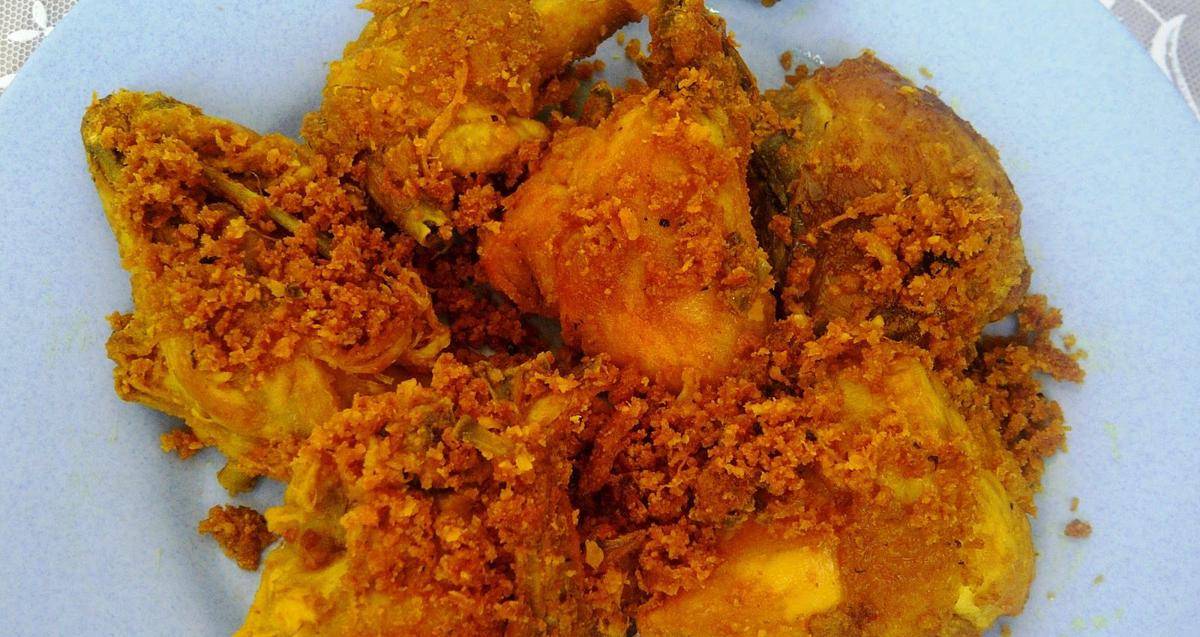 https://cdn.idntimes.com/content-images/post/20171107/ayam-goreng-padang-1600x850-7b037ab04c745b8b09bab285f8a67f2c.jpg