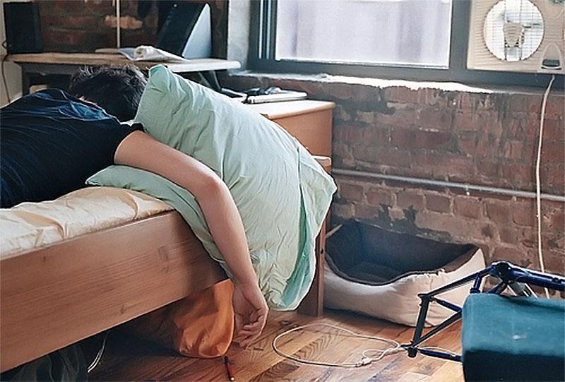 https://cdn.idntimes.com/content-images/post/20170903/beautiful-bed-boy-comfy-favimcom-660668jpg-694b75479eeb5823f3868698058e19cc.jpg