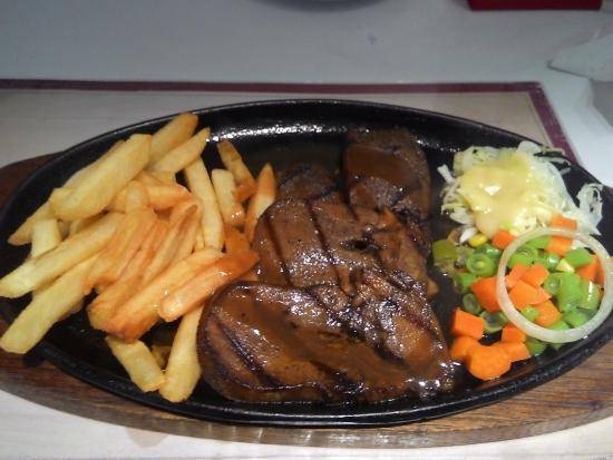 https://cdn.idntimes.com/content-images/post/20171105/boncafe-423f51a62820fed486a19bf207bd7491.jpg