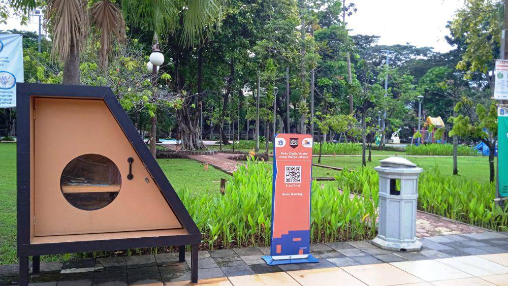 bookhive di Taman Menteng (dok.pribadi/Gusti Nur Iwari)