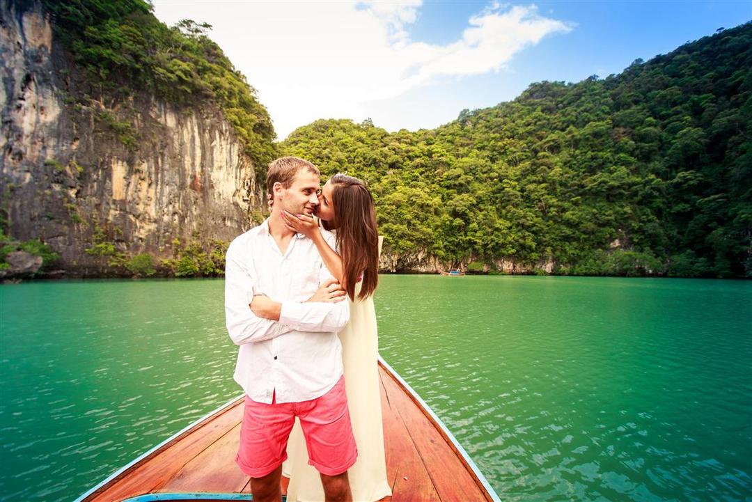 http://cdn.idntimes.com/content-images/post/20160722/bridal-honeymoon-hotspots-thailand2-medium-b1220b328b7bcd7e61b450f8ef4e9ca1.jpg