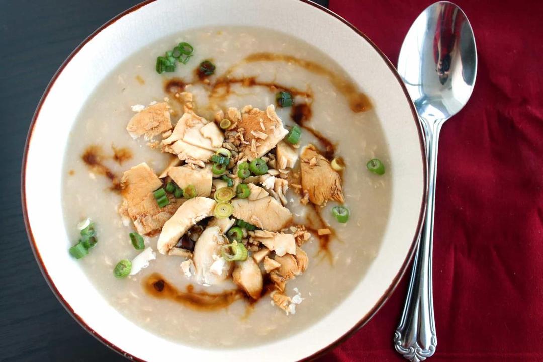 https://cdn.idntimes.com/content-images/post/20180129/brown-rice-congee-by-jesselwellness-congee-66e31ed6133385b11f28b3d6bc303e78.jpg