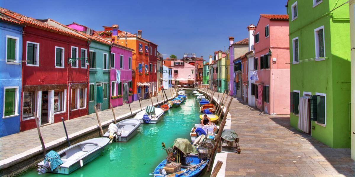 https://cdn.idntimes.com/content-images/post/20171027/burano-673df8f58ba47c02e869db91aae9a998.jpg