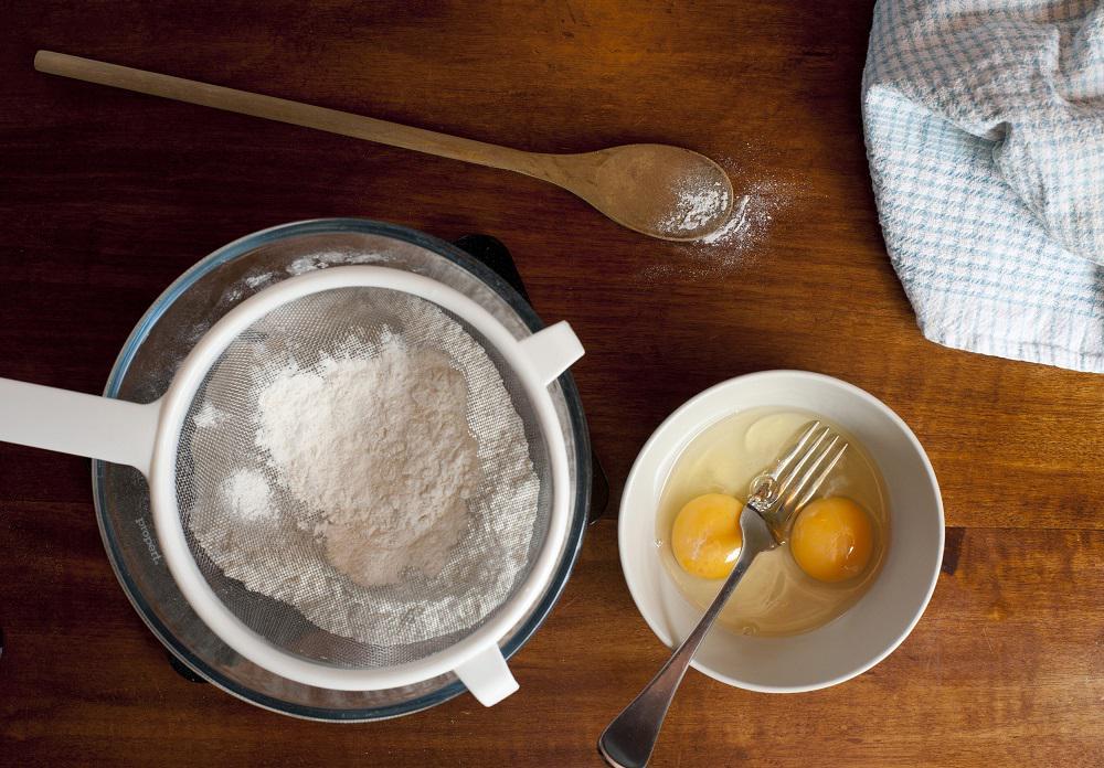 https://cdn.idntimes.com/content-images/post/20170605/cake-making-85f3c8d65d57c85717e90d4b94218762.jpg
