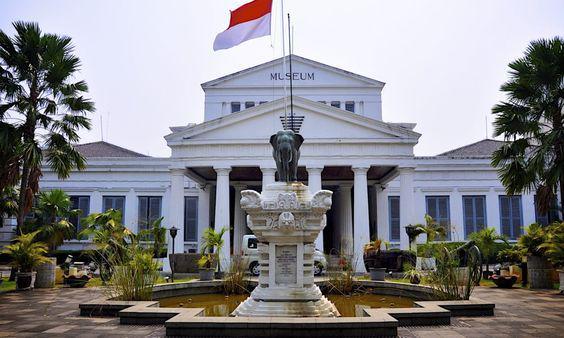 https://cdn.idntimes.com/content-images/post/20170926/cinta1-1b5462d8ceb002b696e029b85ddcfae3.jpg