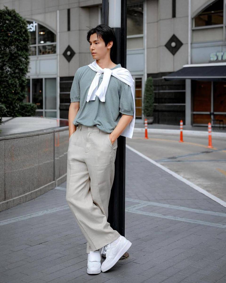 Ja Phachara (instagram.com/jjaajaaaa)