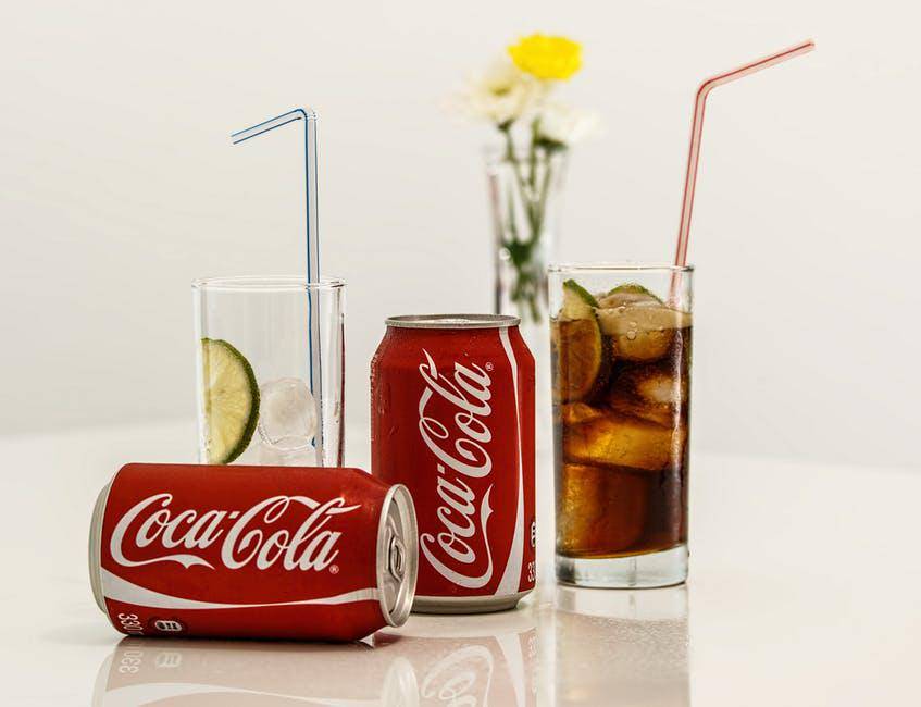 https://cdn.idntimes.com/content-images/post/20180119/coca-cola-cold-drink-soft-drink-coke-50593-eaa623ea82243e8469ee65b008792926.jpeg