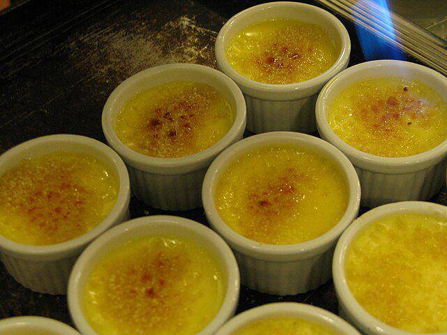 ilustrasi panggang crème brûlée (commons.wikimedia.org/Schlaier)