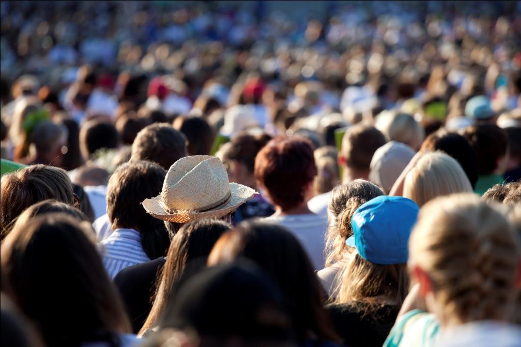 https://cdn.idntimes.com/content-images/post/20160930/crowd-of-people-34f1c61ec26d8142319730daa76db085.jpg