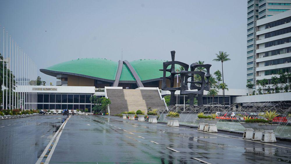 ilustrasi Gedung MPR/DPR (unsplash.com/Dino Januarsa)