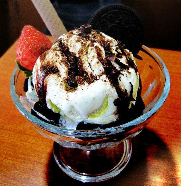 http://cdn.idntimes.com/content-images/post/20160225/eskrim6-panduanwisataid-41171522c2d436f7fc873879b2d63564.jpg